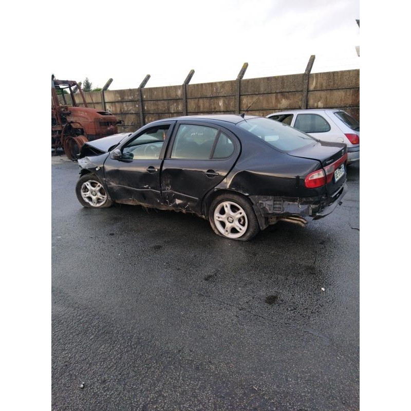Feu arriere principal gauche (feux) SEAT TOLEDO 2 Photo n°14