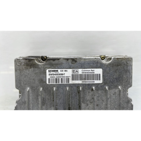 Calculateur moteur PEUGEOT 307