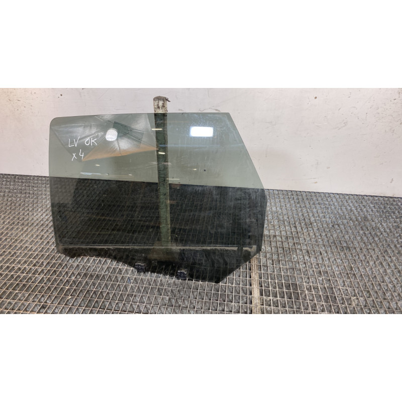 Vitre arriere gauche PEUGEOT 308 2 SW Photo n°3