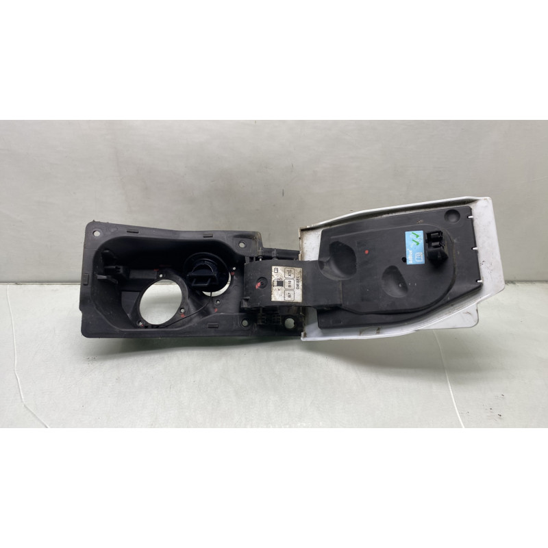 Trappe d'essence RENAULT TRAFIC 3 COURT Photo n°3