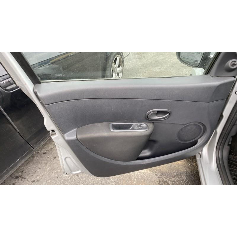 Plage arriere RENAULT CLIO 3 Photo n°5