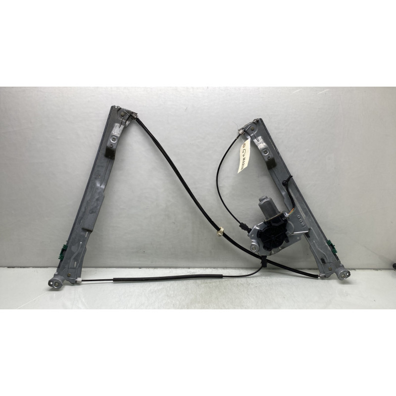 Leve vitre electrique avant droit RENAULT CLIO 3 Photo n°7