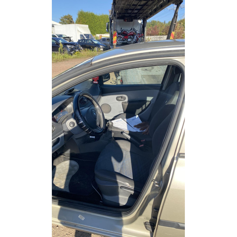 Fermeture de capot RENAULT CLIO 3 Photo n°12