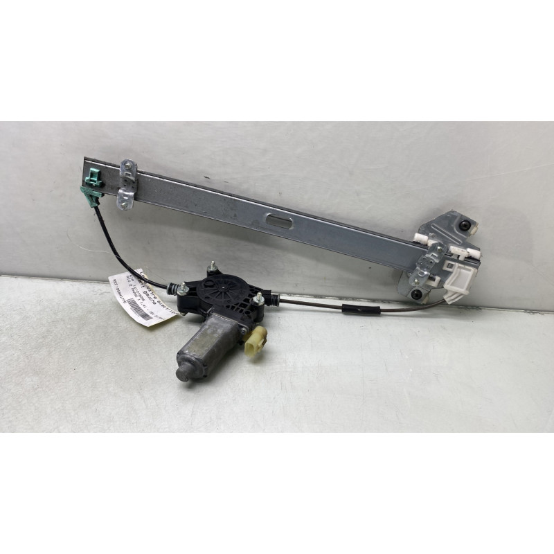 Leve vitre electrique avant gauche KIA RIO 2 Photo n°3