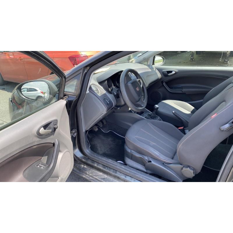 Vitre avant gauche SEAT IBIZA 4 Photo n°11