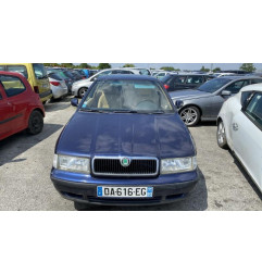 Feu arriere stop central SKODA OCTAVIA 1