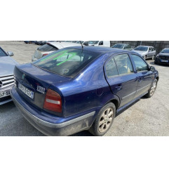 Feu arriere stop central SKODA OCTAVIA 1