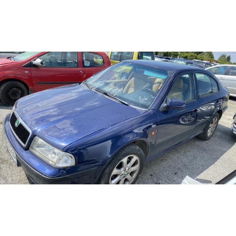 Feu arriere stop central SKODA OCTAVIA 1 Photo n°17