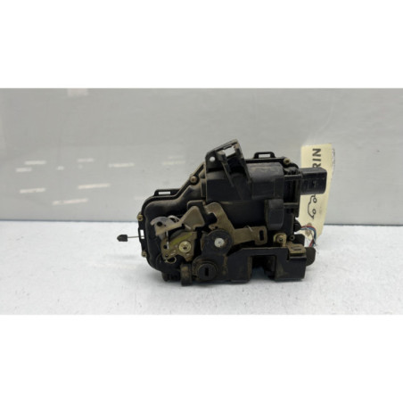 Serrure arriere gauche SKODA OCTAVIA 1