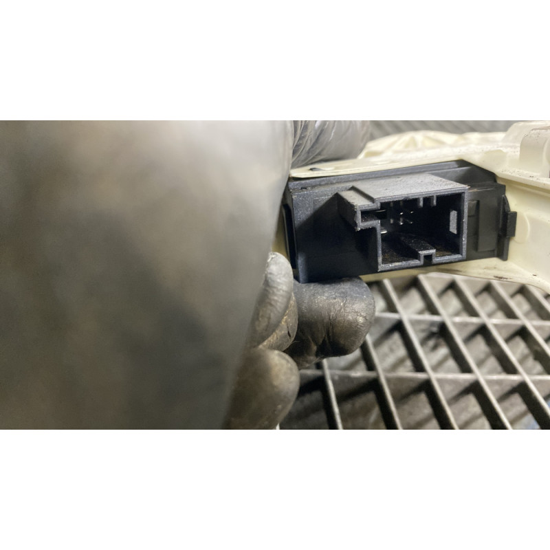Leve vitre electrique arriere droit AUDI A6 3 Photo n°3