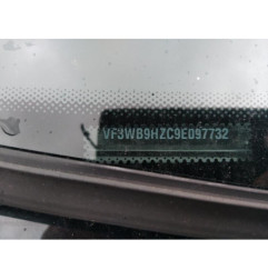 Vitre avant gauche PEUGEOT 207