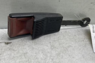 Attache ceinture avant gauche MERCEDES CLASSE C 202