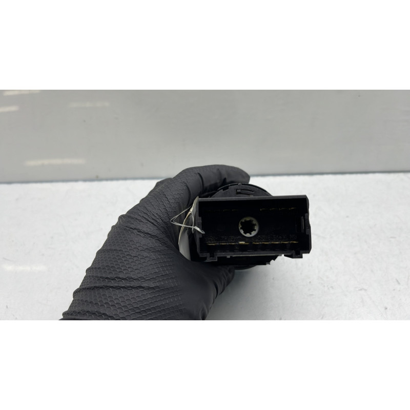 Commande de phare VOLKSWAGEN UP Photo n°2