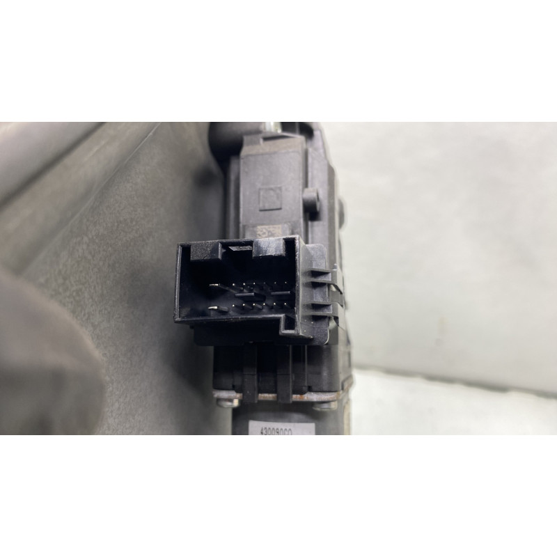 Leve vitre electrique avant droit SKODA FABIA 2 Photo n°3