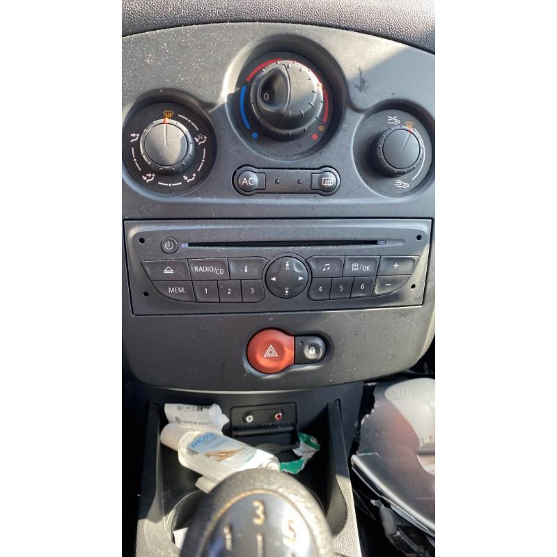 Poignee interieur avant droit RENAULT CLIO 3 Photo n°5