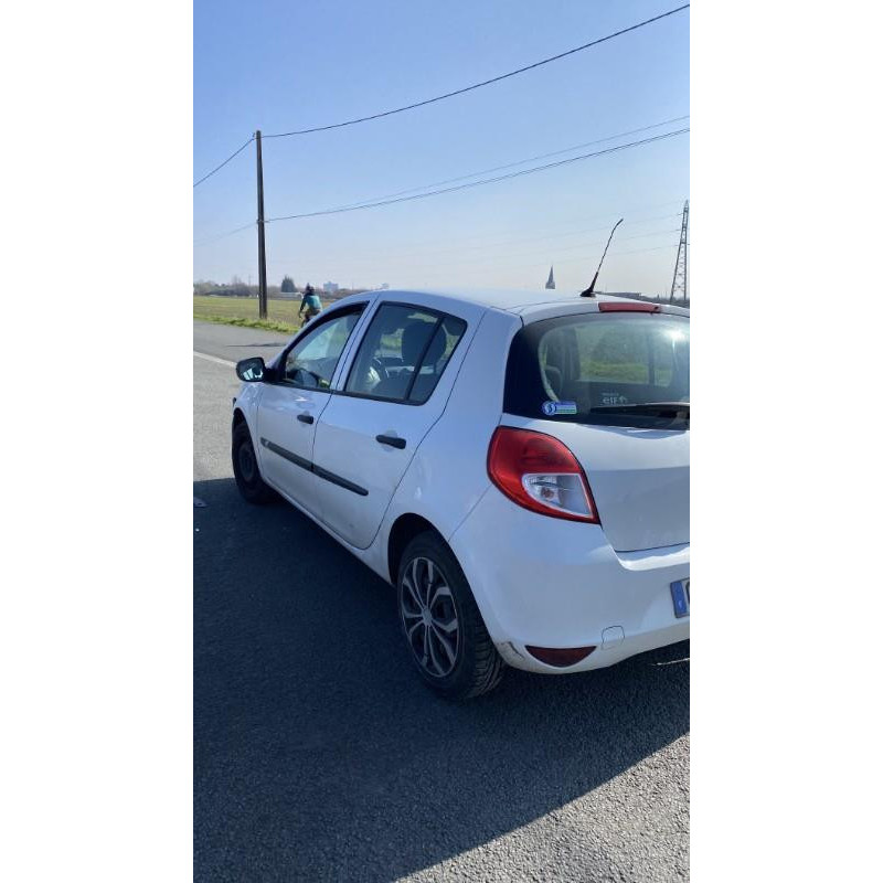 Poignee interieur avant droit RENAULT CLIO 3 Photo n°12