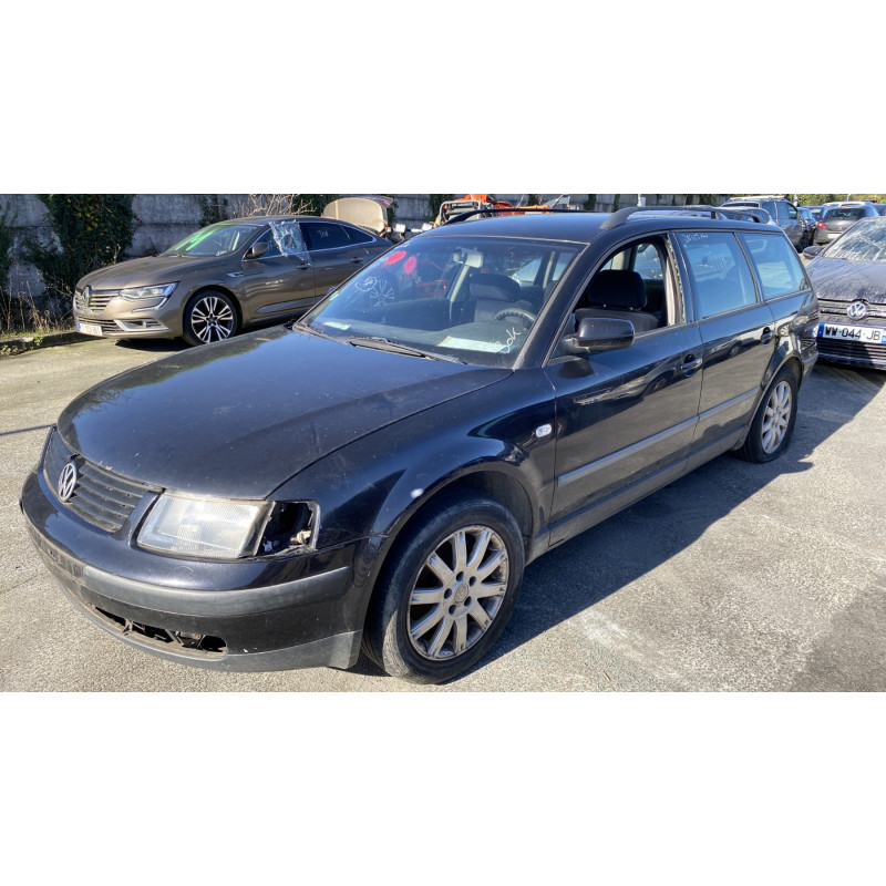 Feu arriere principal droit (feux) VOLKSWAGEN PASSAT 4 Photo n°4