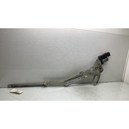 Leve vitre electrique avant droit PEUGEOT 406 Photo n°1