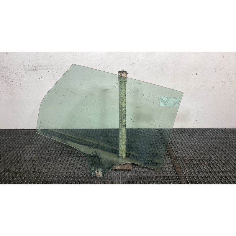 Vitre arriere gauche FORD FOCUS 3 Photo n°5