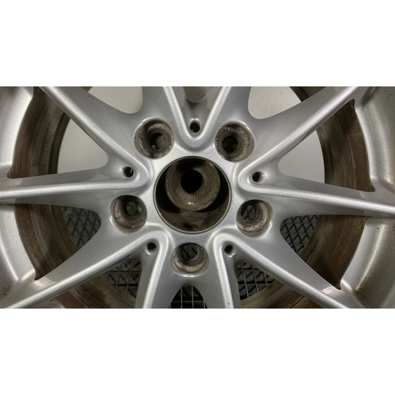 Jante BMW SERIE 1 E87 Photo n°2