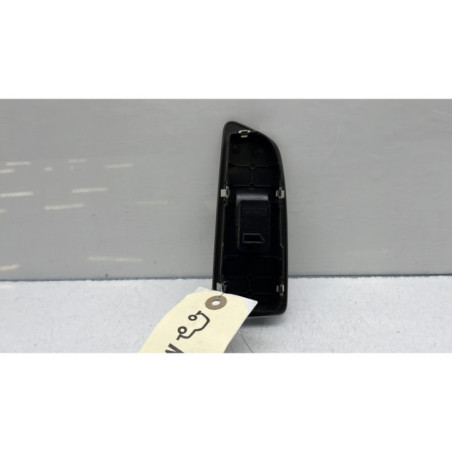 Interrupteur de leve vitre avant droit BMW SERIE 1 E87