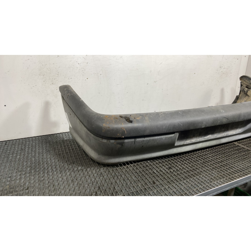 Pare choc arriere RENAULT R19 Photo n°2