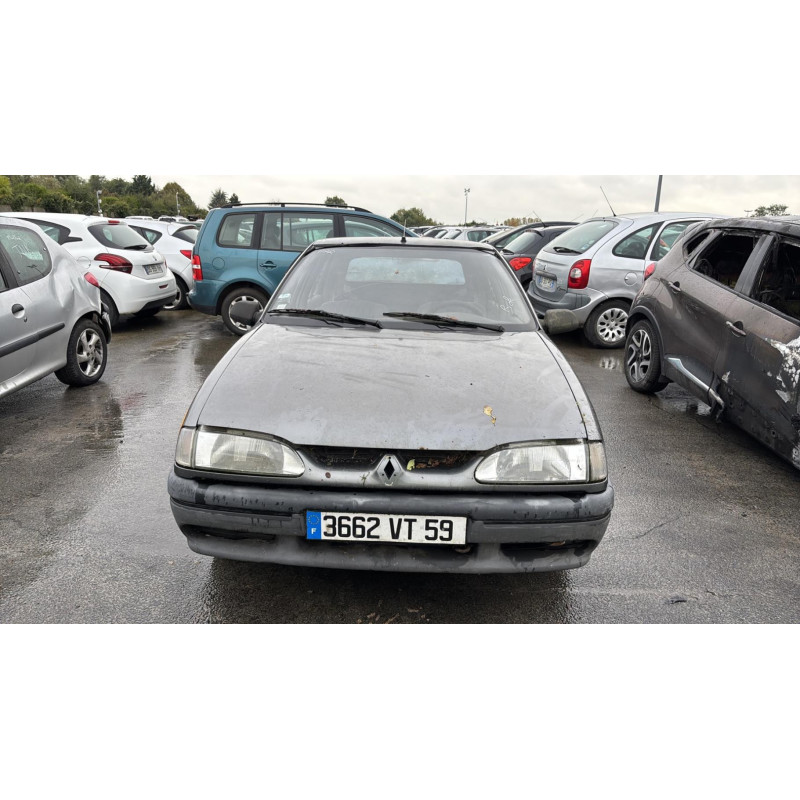 Pare choc arriere RENAULT R19 Photo n°7