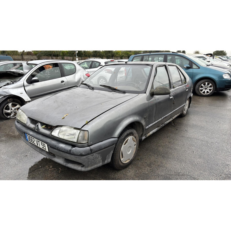 Pare choc arriere RENAULT R19 Photo n°8