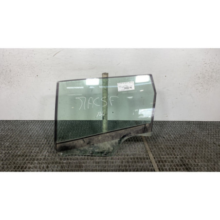 Vitre arriere gauche RENAULT CLIO 4 Photo n°1