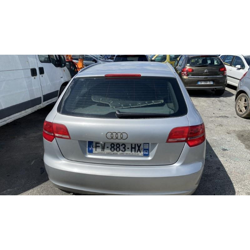 Verin de coffre AUDI A3 2 Photo n°19