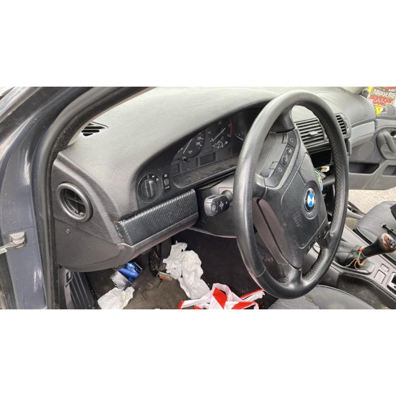 Vitre arriere gauche BMW SERIE 5 E39 Photo n°15