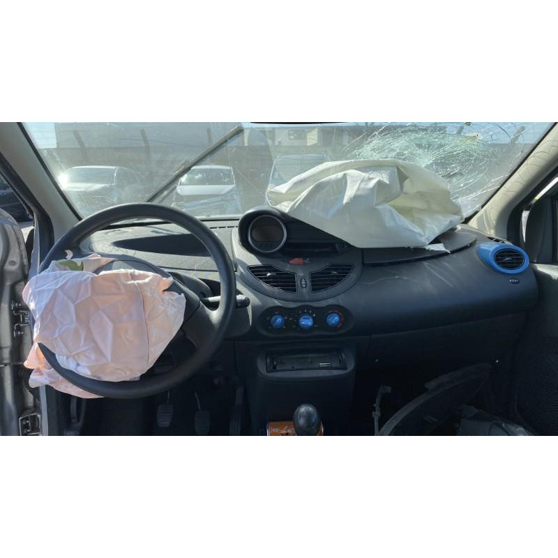 Feu arriere secondaire droit (feux) RENAULT TWINGO 2 Photo n°8