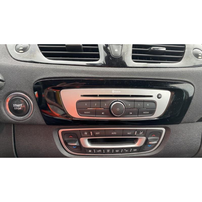 Volant RENAULT GRAND SCENIC 3 Photo n°12