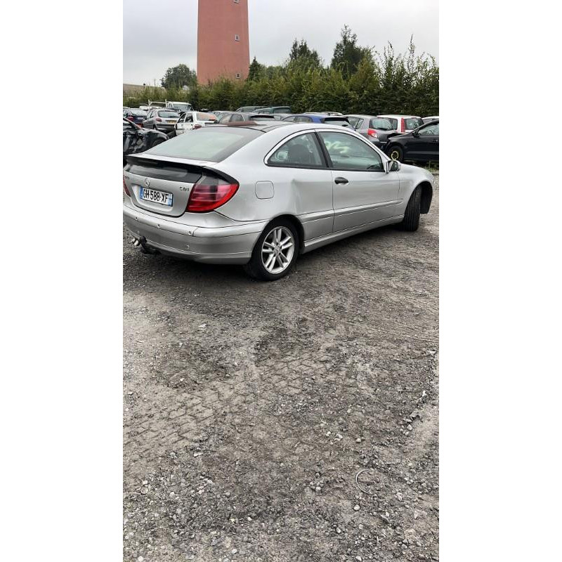 Vitre avant droit MERCEDES CLASSE C 203 COUPE SPORT Photo n°19