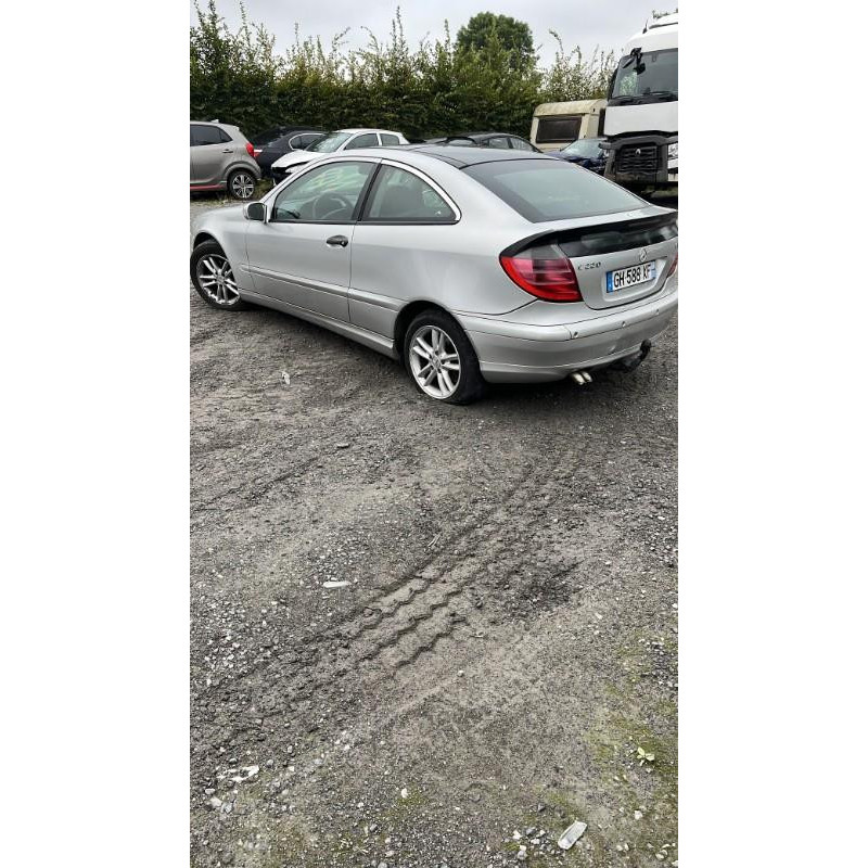 Arret de porte avant droit MERCEDES CLASSE C 203 COUPE SPORT Photo n°12