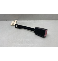 Attache ceinture avant droit SUZUKI SWIFT 3