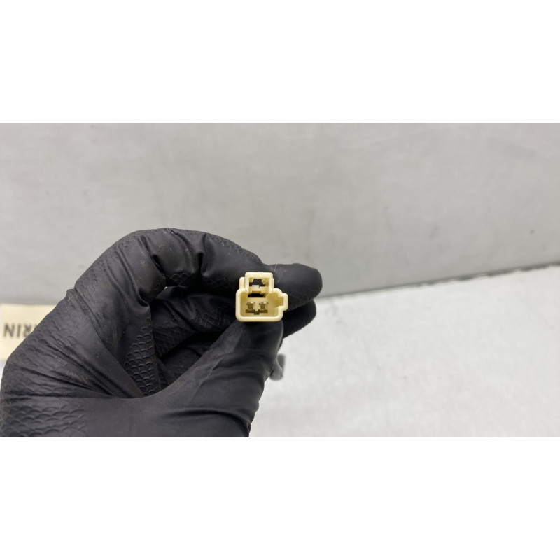 Attache ceinture avant gauche SUZUKI SWIFT 3 Photo n°4