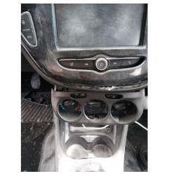 Poignee porte avant droit OPEL CORSA E