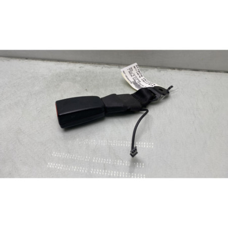 Attache ceinture arriere centrale BMW SERIE 5 F11 Photo n°1