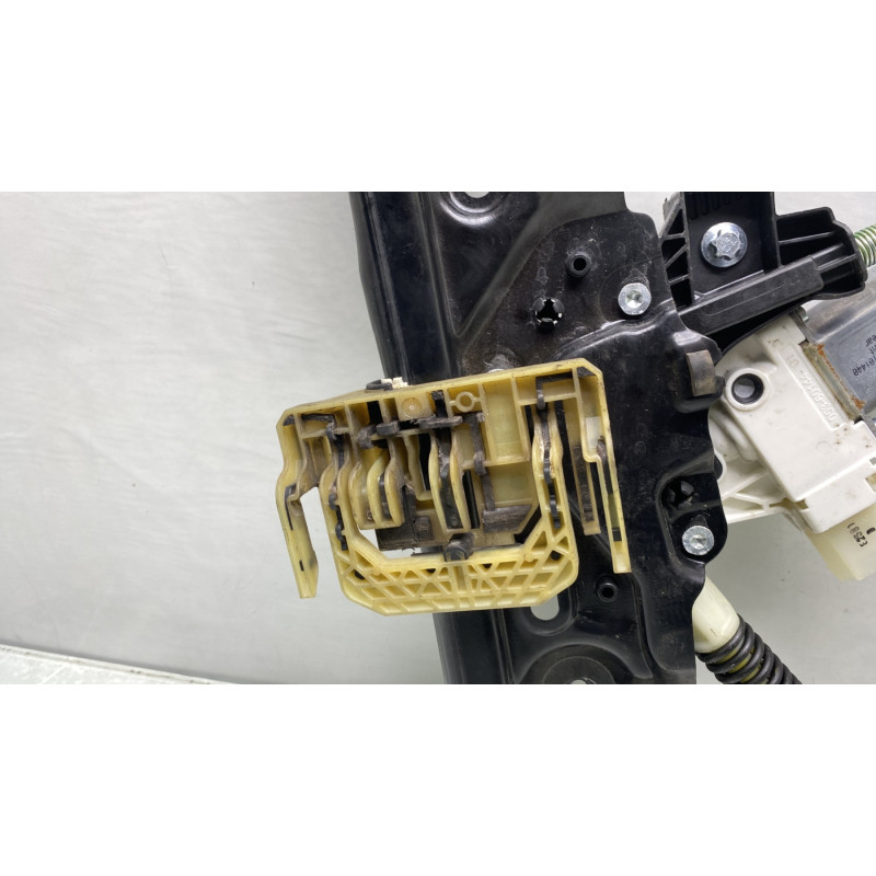 Leve vitre electrique avant gauche BMW SERIE 5 F11 Photo n°3