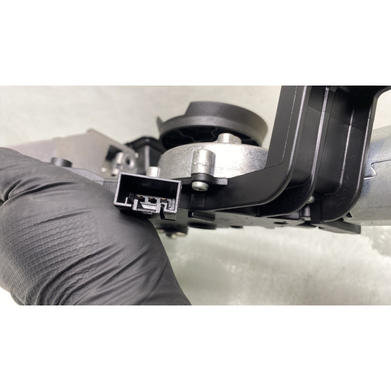 Moteur essuie glace arriere BMW SERIE 5 F11 Photo n°4
