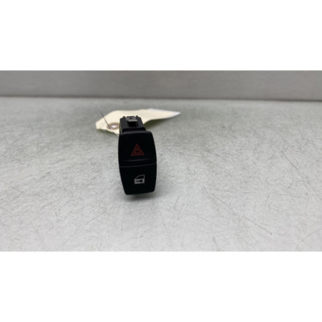 Bouton de warning BMW SERIE 3 F31 Photo n°1