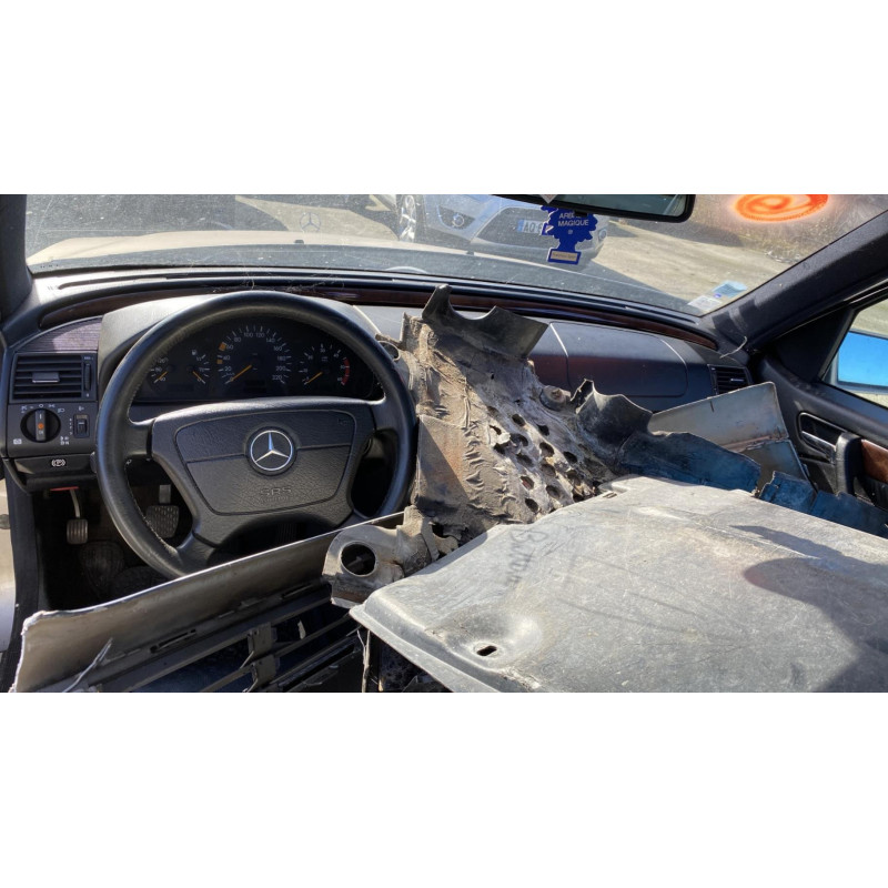 Retroviseur interieur MERCEDES CLASSE C 202 Photo n°6