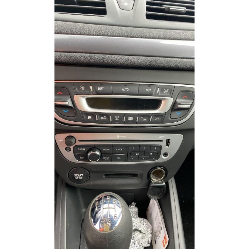 Vitre arriere gauche RENAULT MEGANE 3 Photo n°16