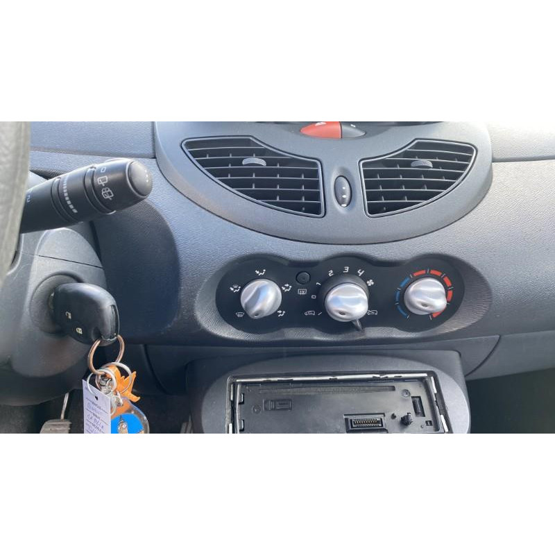 Porte avant gauche RENAULT TWINGO 2 Photo n°15