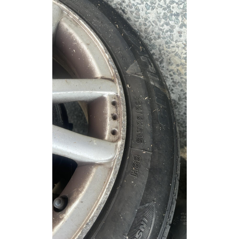 Vitre avant gauche NISSAN ALMERA 2 Photo n°10
