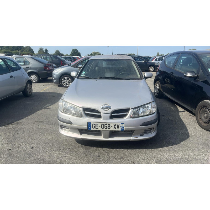 Vitre avant gauche NISSAN ALMERA 2 Photo n°11