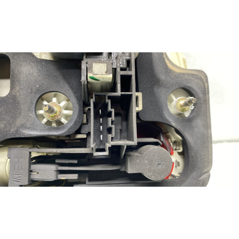 Feu arriere secondaire droit (feux) VOLKSWAGEN TOUAREG 1 Photo n°3