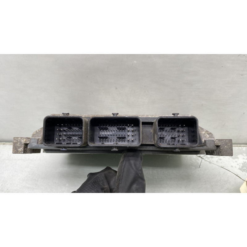 Calculateur moteur RENAULT TWINGO 2 Photo n°3