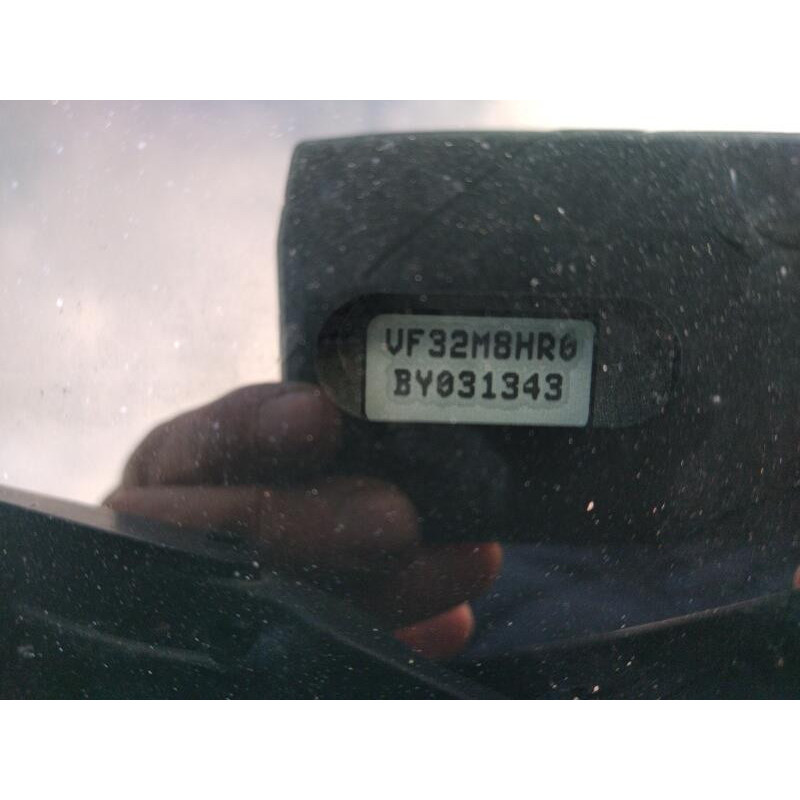 Bouton de warning PEUGEOT 206+ Photo n°10